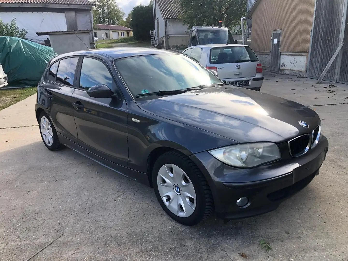 BMW 118 Baureihe 1 Lim. 118i Schwarz - 2