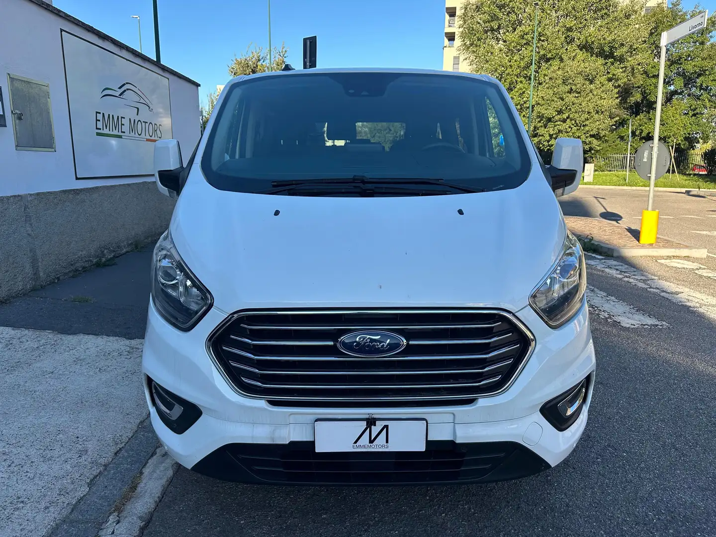 Ford Tourneo Custom 2.0 TDCi 130CV L1H1 - NAVI/CAMERA/LED/PDC Weiß - 2