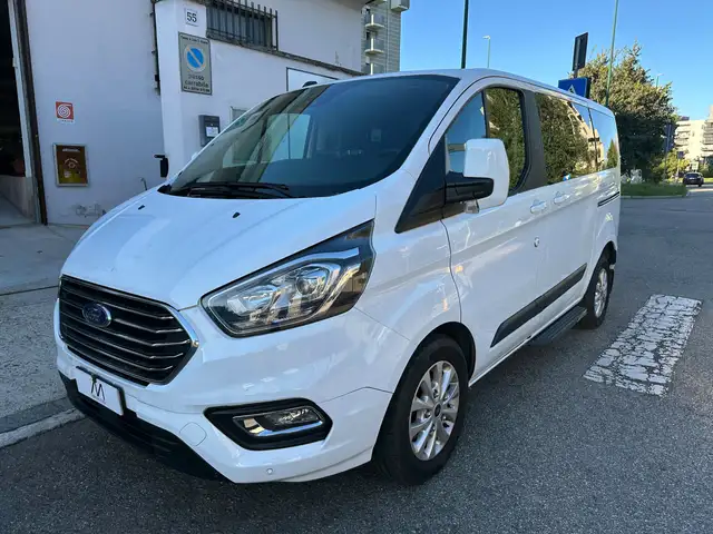 Ford Tourneo Custom 2.0 TDCi 130CV L1H1 - NAVI/CAMERA/LED/PDC