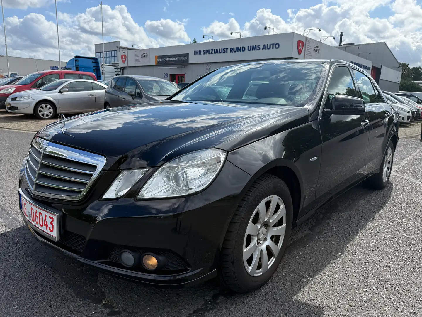 Mercedes-Benz E 250 E 250 CDI BlueEfficiency (212.003) Schwarz - 1