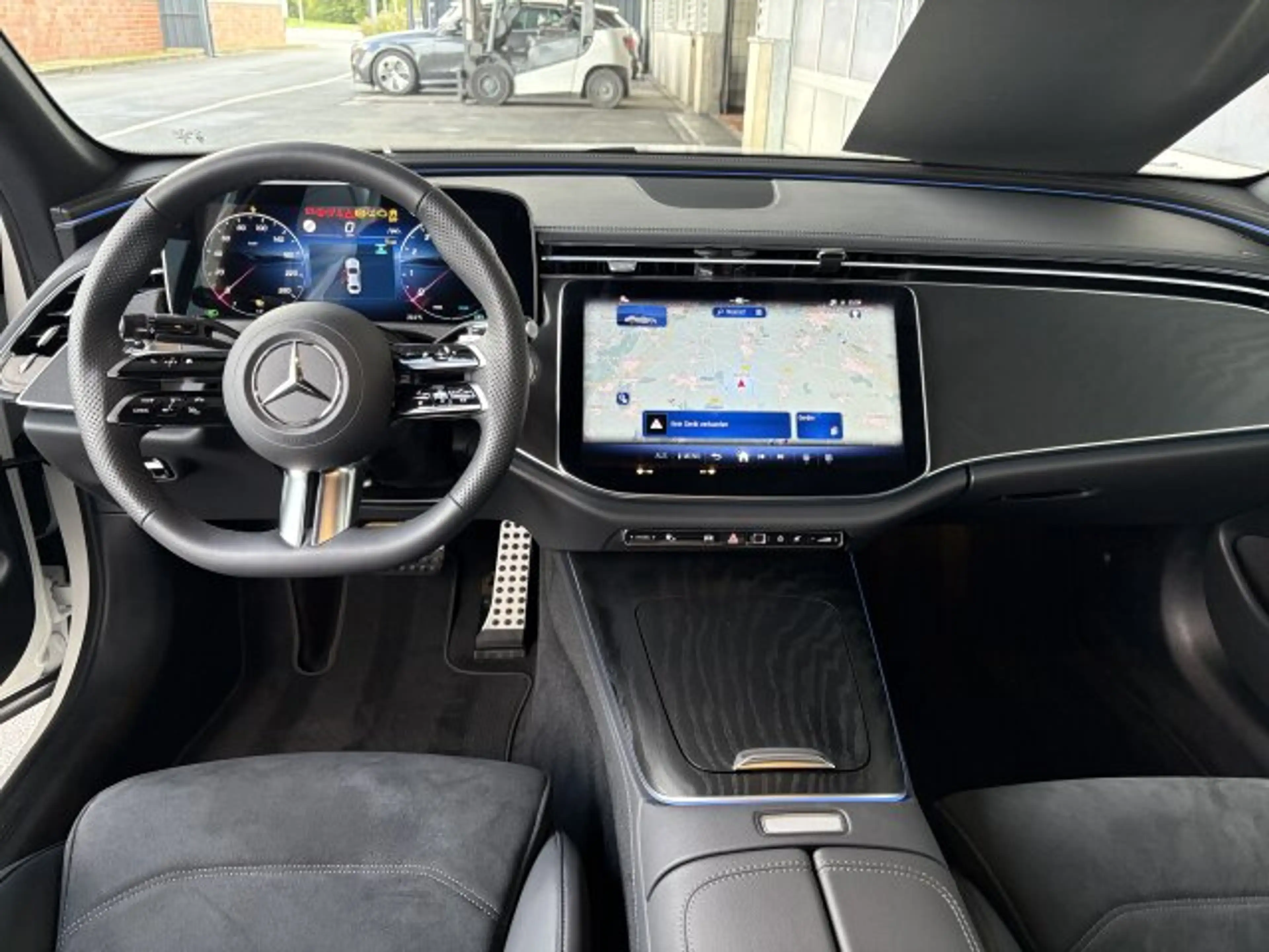 Mercedes-Benz E 200 E 200 Night AMG Line Advanced Distronic Lkrdhzg. — photo 2