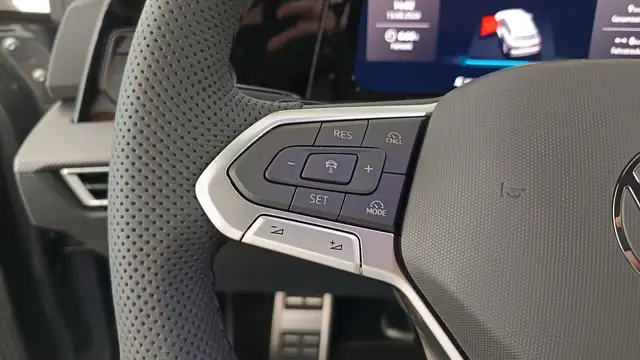 Volkswagen Golf view 12