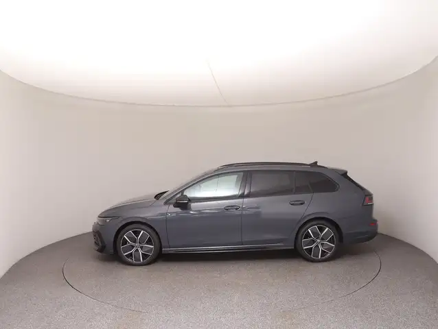 Volkswagen Golf view 8