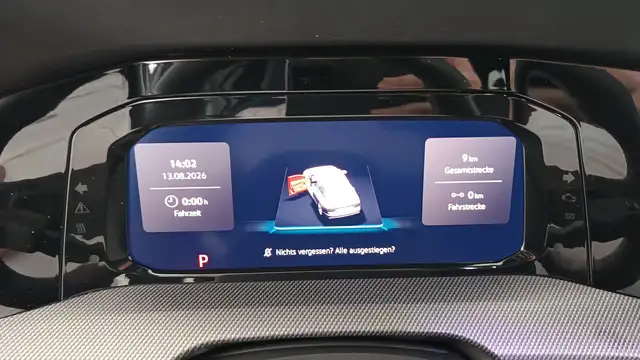 Volkswagen Golf view 13