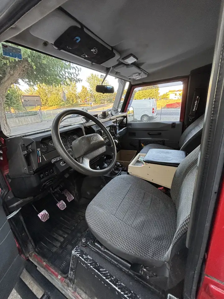 Land Rover Defender 90 2.5 td5 County SW, foto 9
