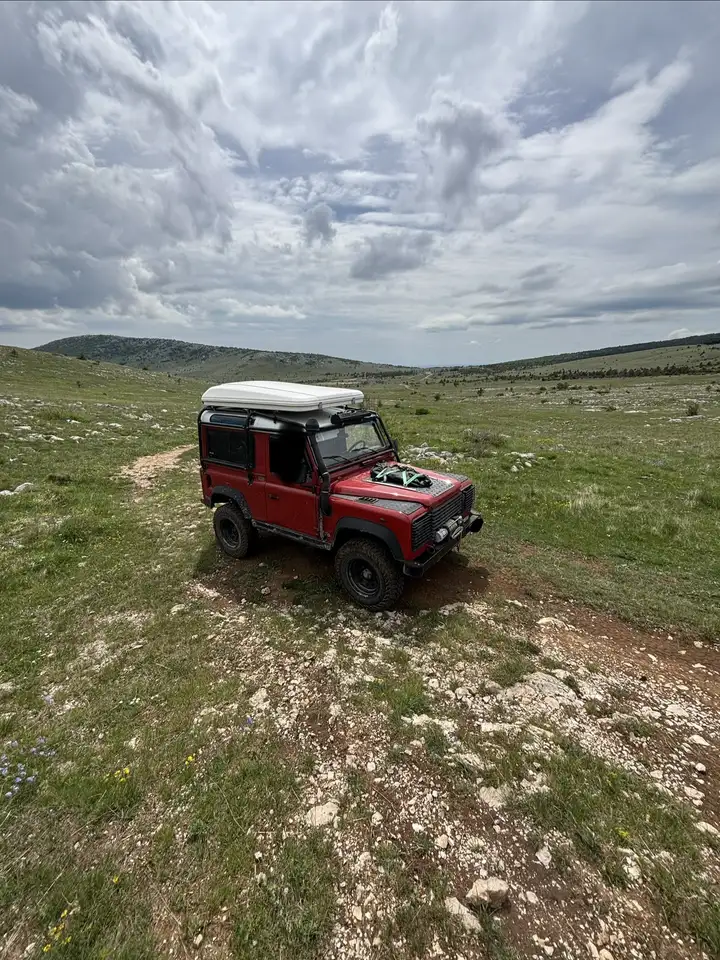 Land Rover Defender 90 2.5 td5 County SW, foto 1