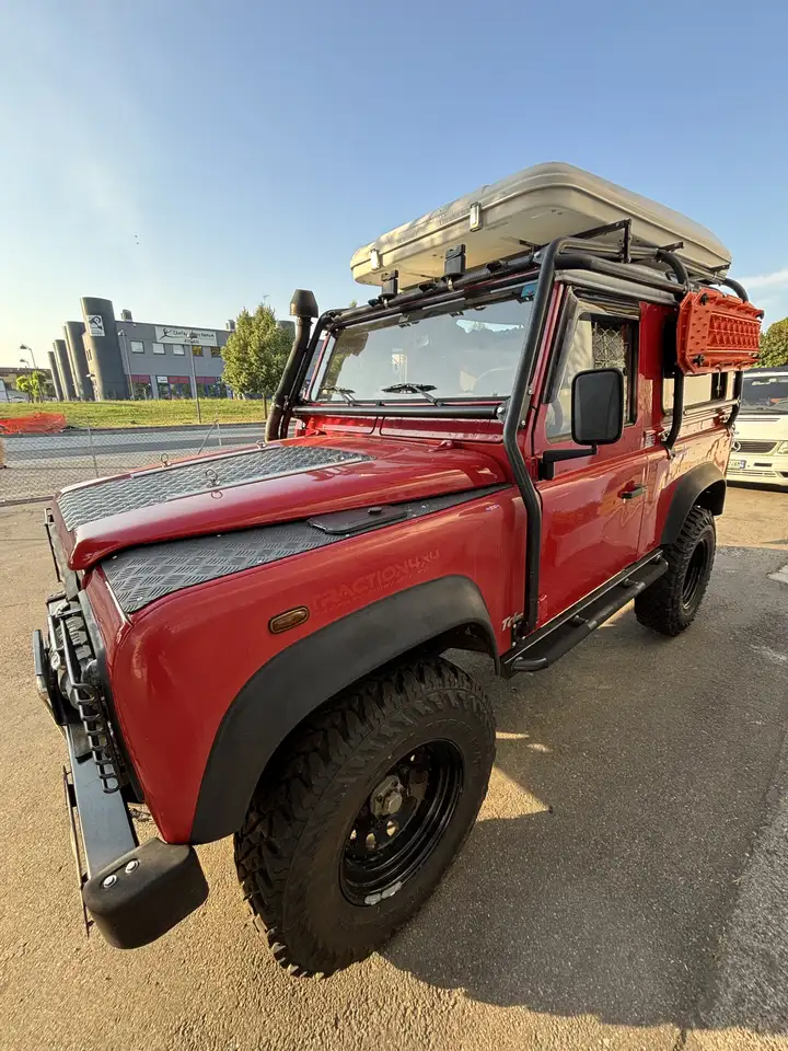 Land Rover Defender 90 2.5 td5 County SW, foto 3