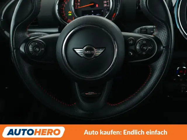 Mini Clubman view 19