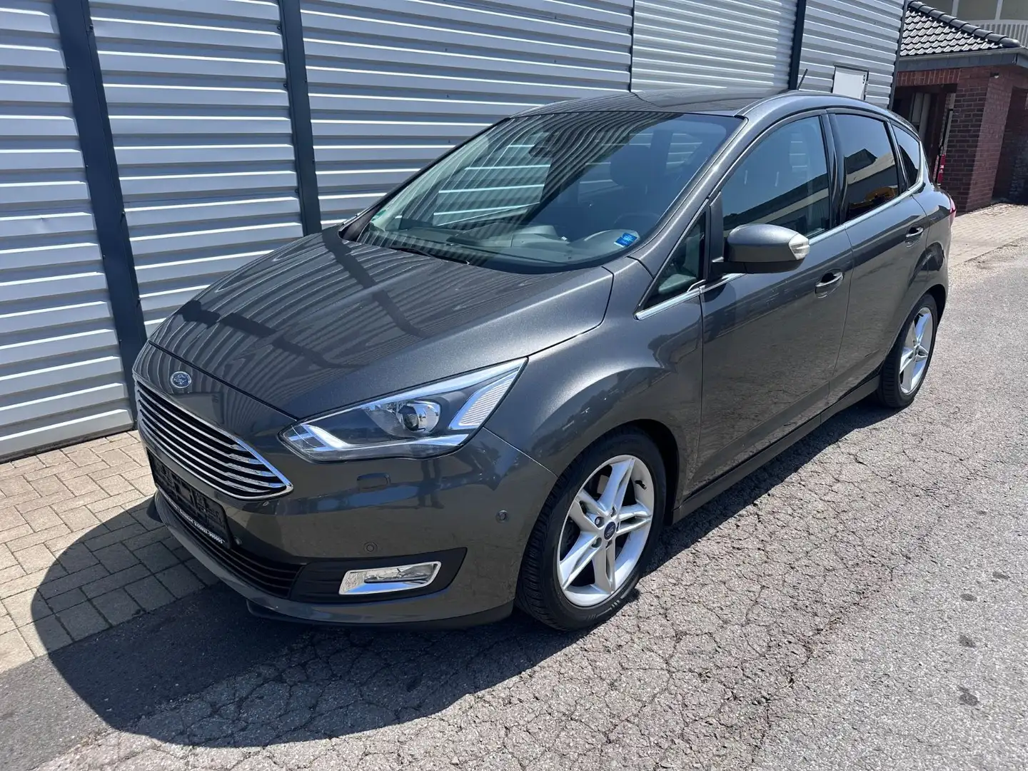 Ford C-Max Titanium/Automatik/Navi/PDC/RFK/Alu17/ Grijs - 1