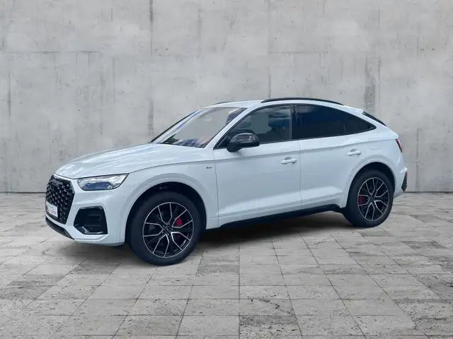 Audi Q5 view 2
