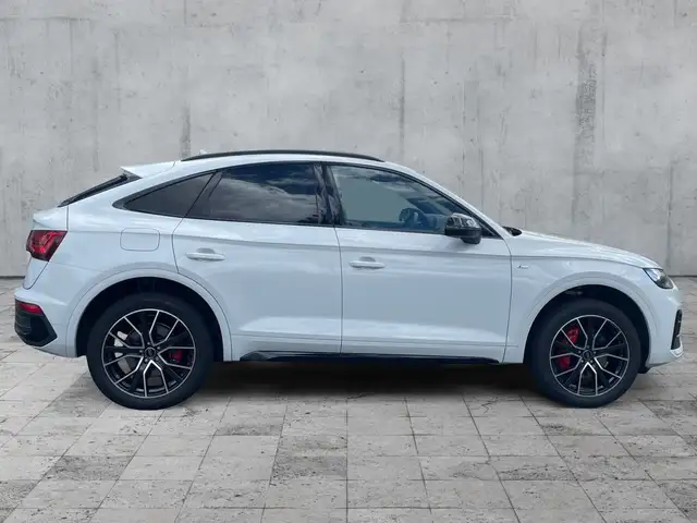 Audi Q5 view 7