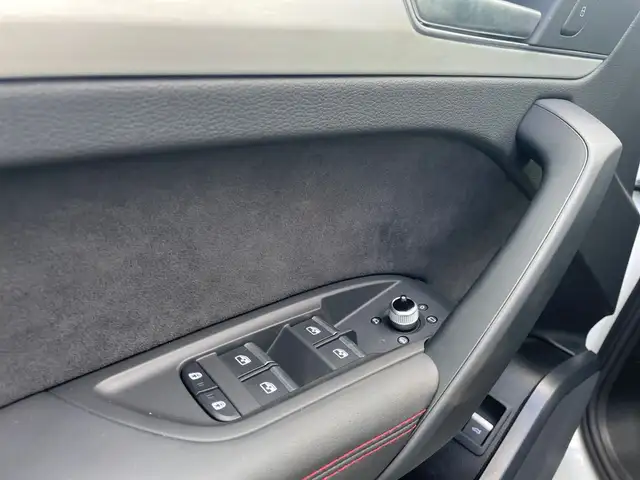 Audi Q5 view 15