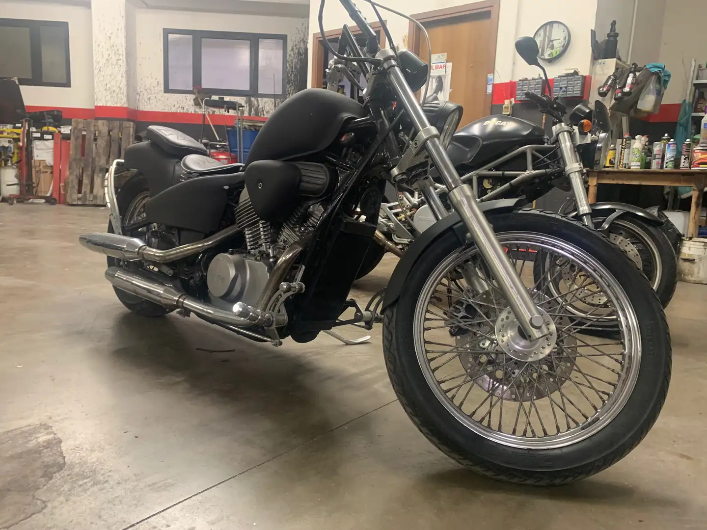 Honda Shadow 600 Bobber Nero - 2