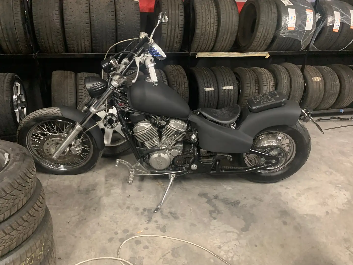 Honda Shadow 600 Bobber Nero - 1