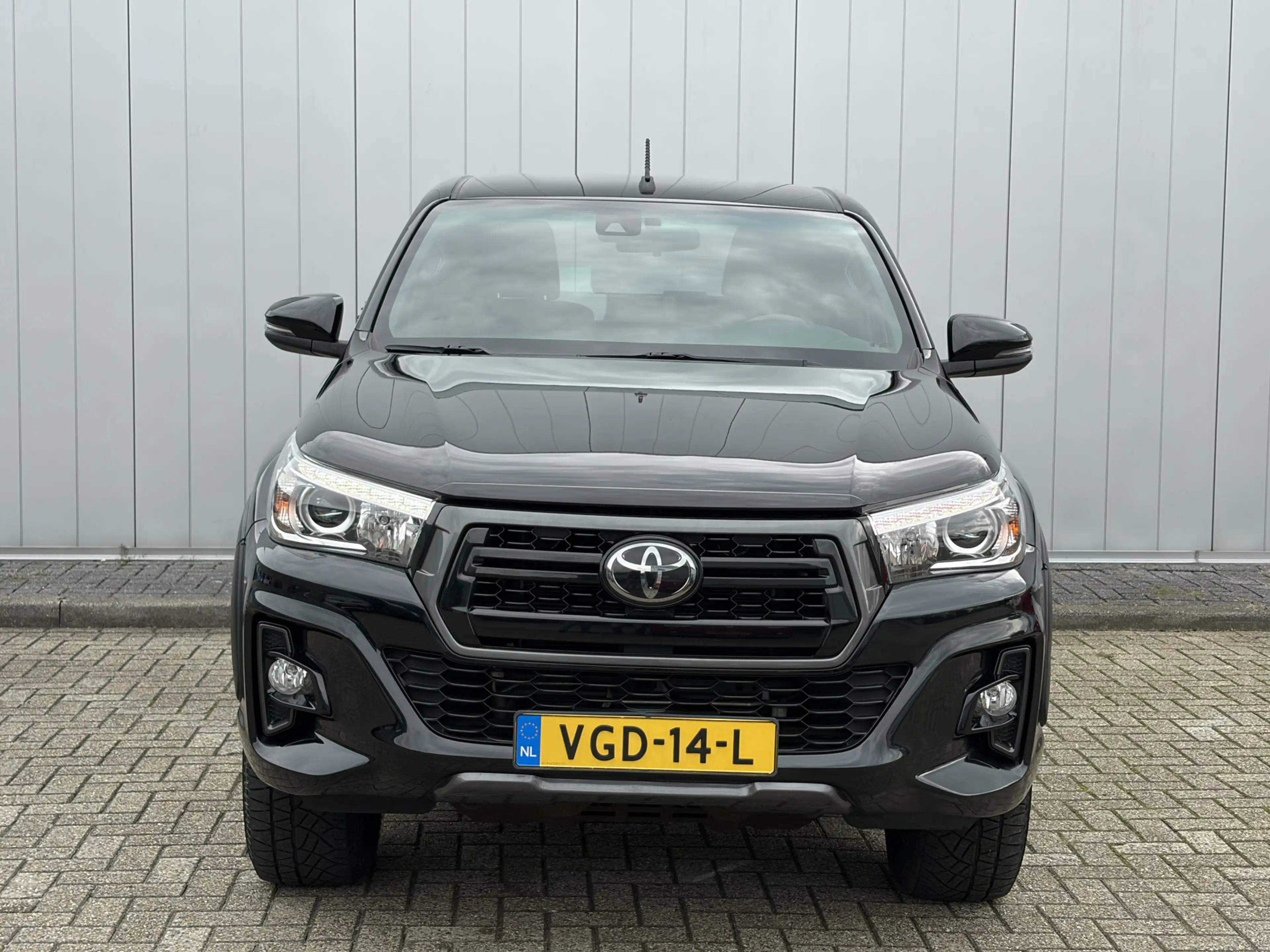Toyota Hilux 2.4 D-4D Double Cab Executive Automaat Roll Cover — photo 3