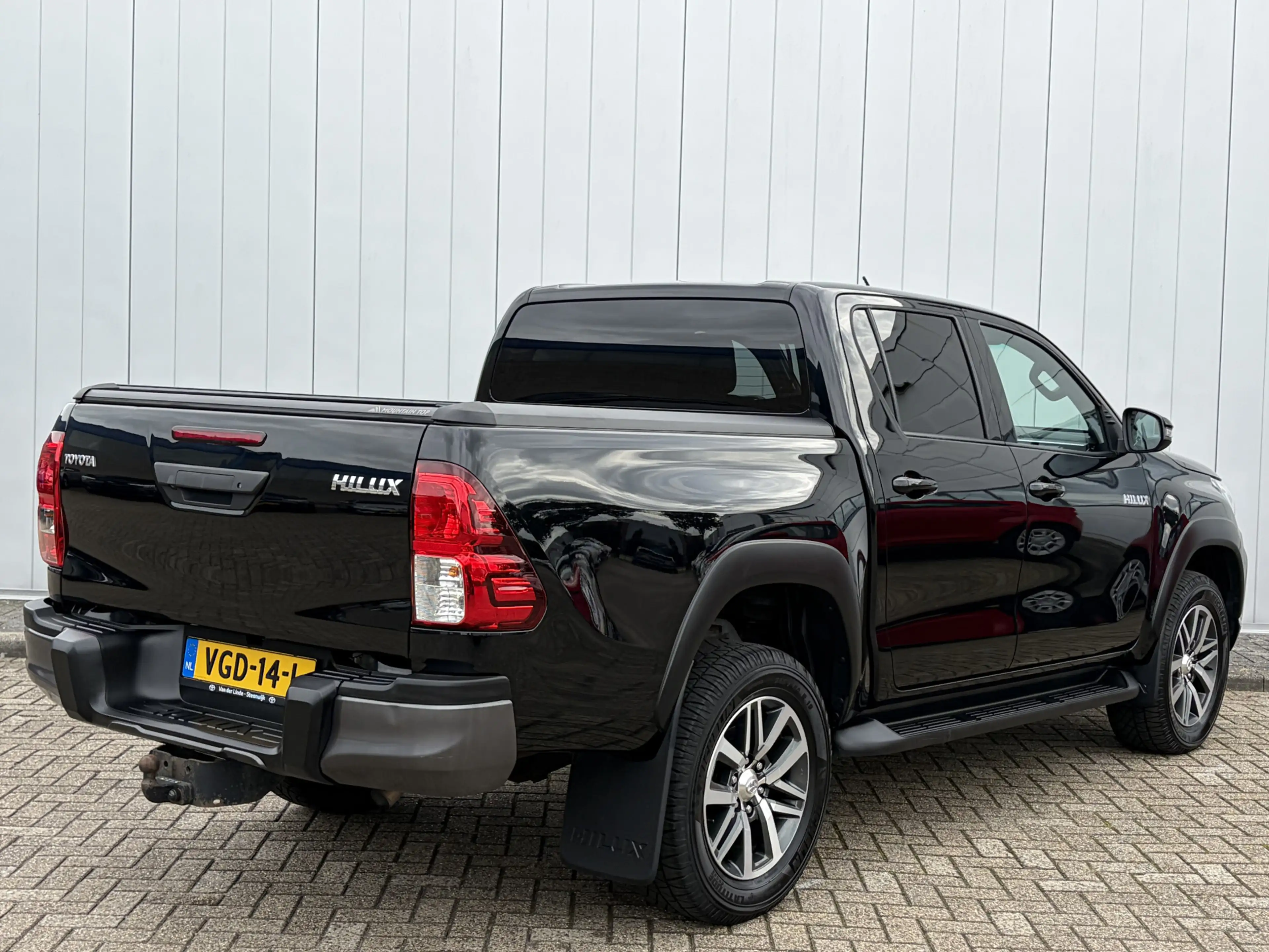 Toyota Hilux 2.4 D-4D Double Cab Executive Automaat Roll Cover — photo 4