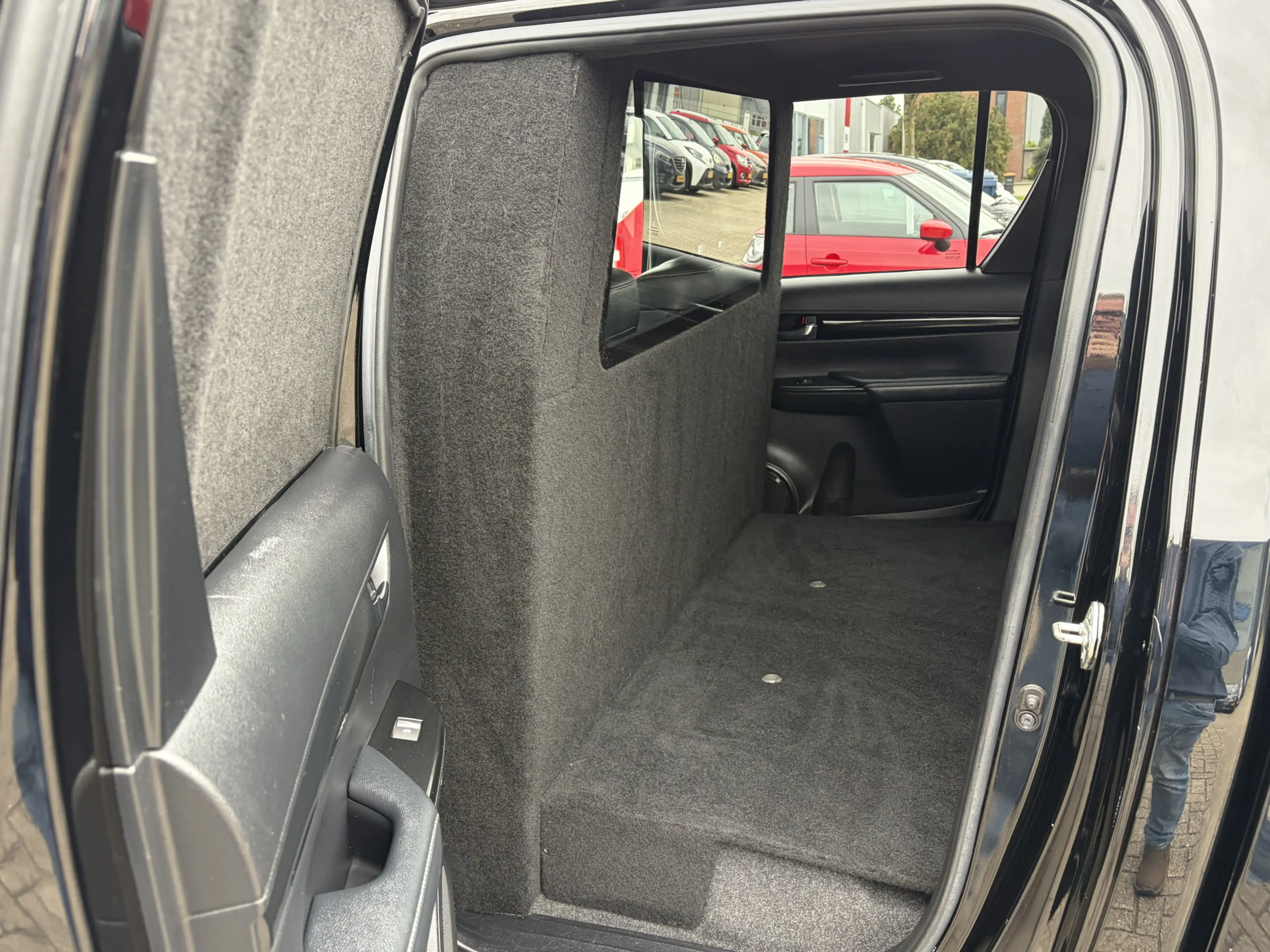 Toyota Hilux 2.4 D-4D Double Cab Executive Automaat Roll Cover — photo 10