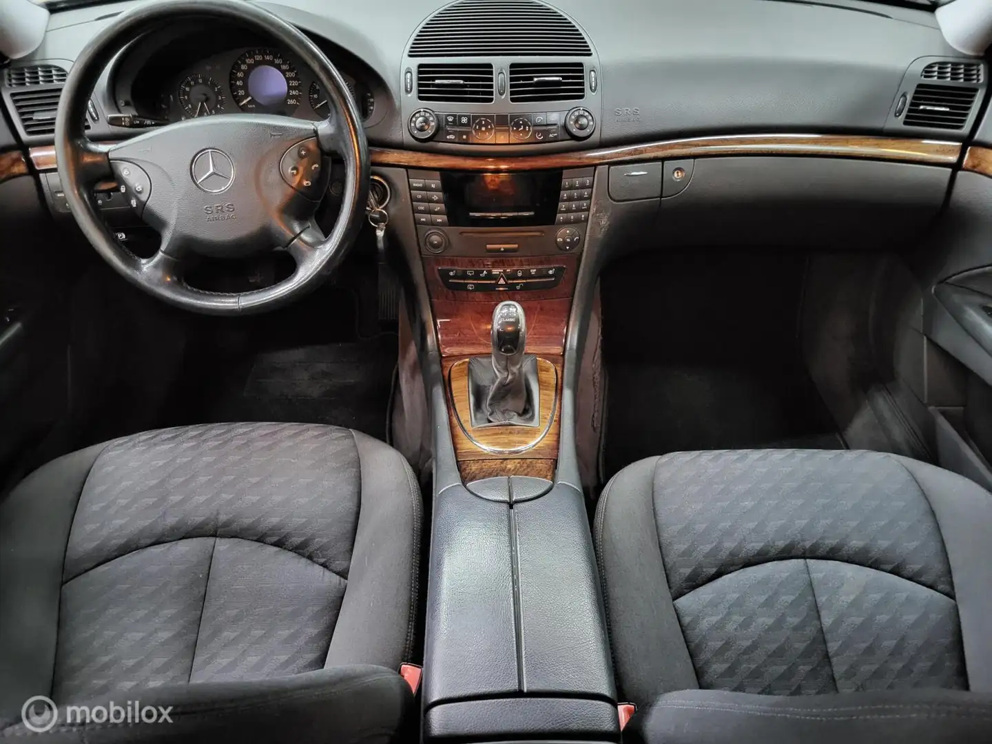 Mercedes-Benz E 240 Combi Avantgarde/Youngtimer/Nieuwe apk Black - 2