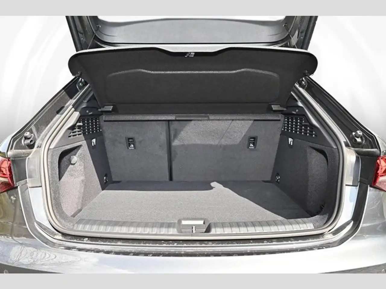 Audi S3 Sportback 2.0 TFSI quattro Pano Matrix LED Ambi... 9