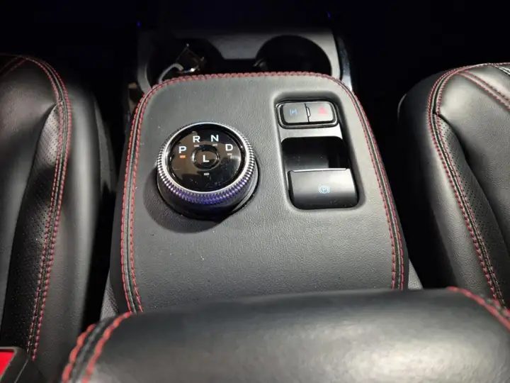 Ford Mustang Mach-E 2022, foto 19