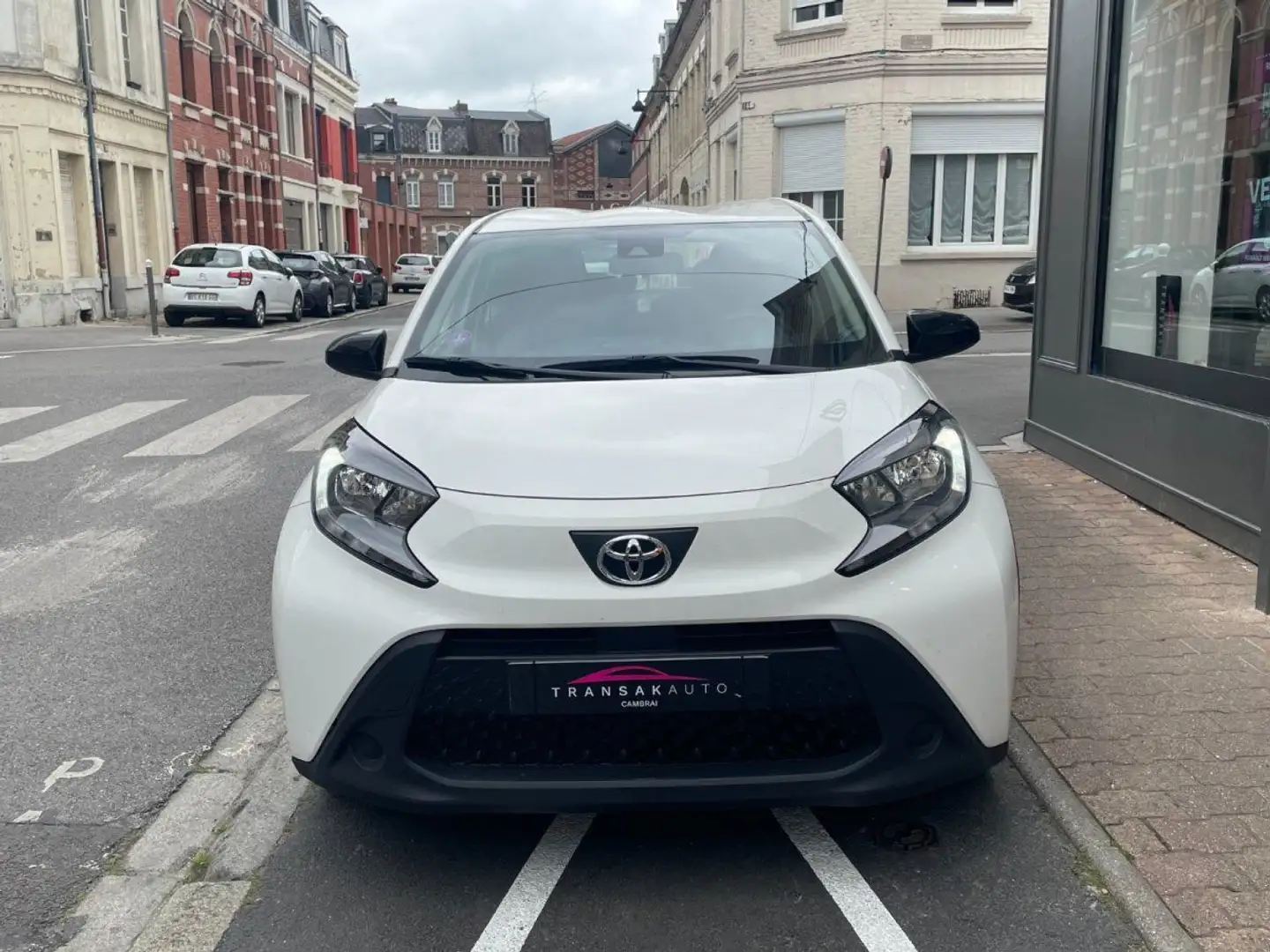 Toyota Aygo X MY23 1.0 VVT-i 72 Dynamic / APPLE CARPLAY / CAMERA DE RECUL Blanc - 2