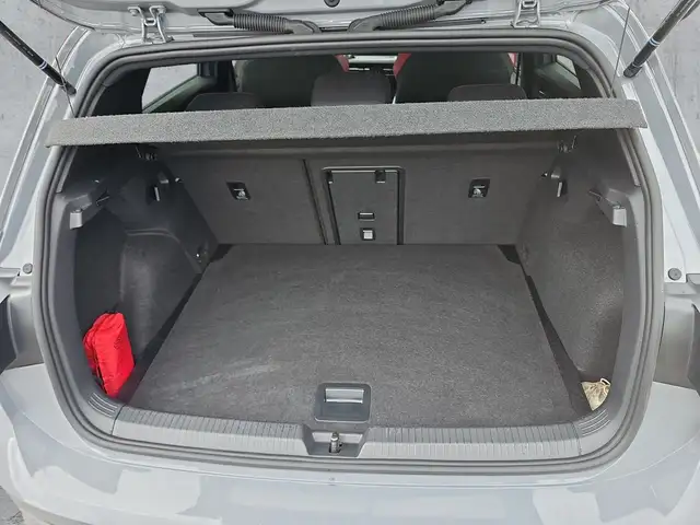 Volkswagen Golf view 14