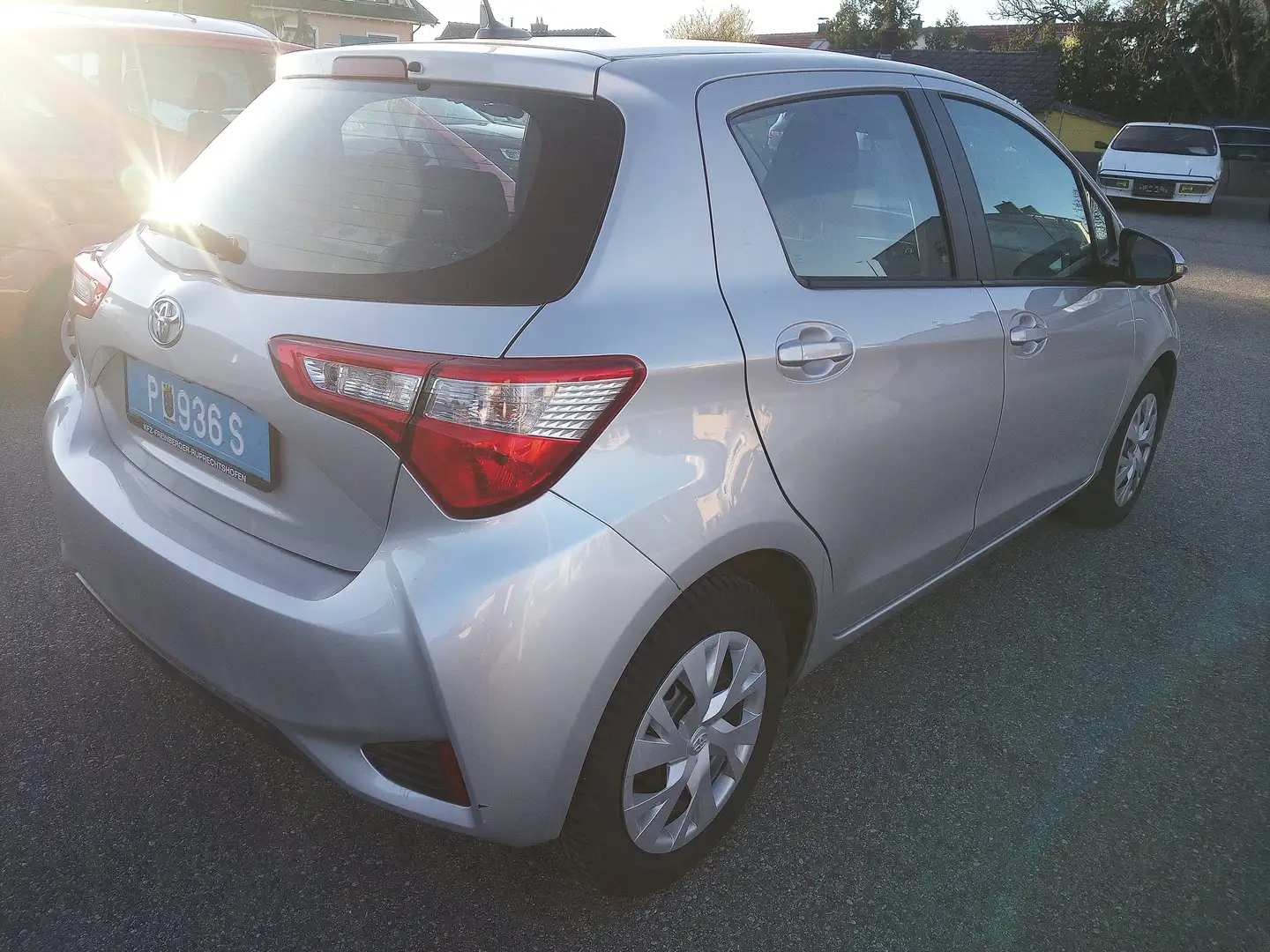 Toyota Yaris 1,5 VVT-iE MDS Automatik*Rückfahrkamera*Sitzh. Grau - 2