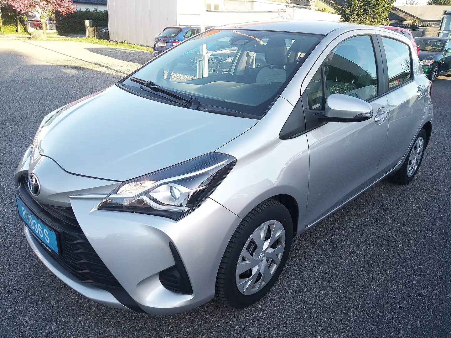 Toyota Yaris 1,5 VVT-iE MDS Automatik*Rückfahrkamera*Sitzh. Grau - 1