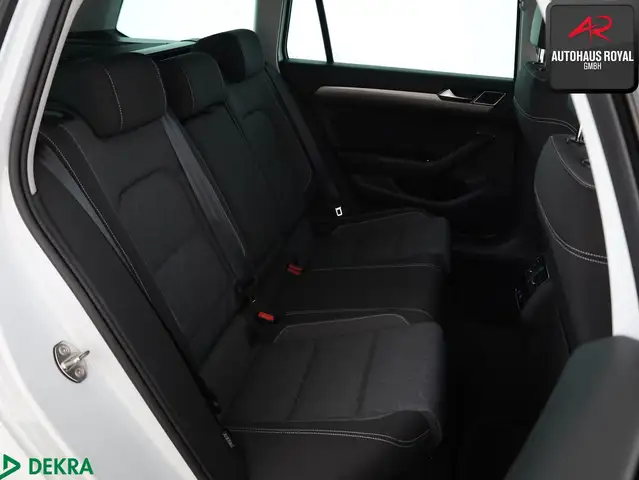 Volkswagen Passat view 13