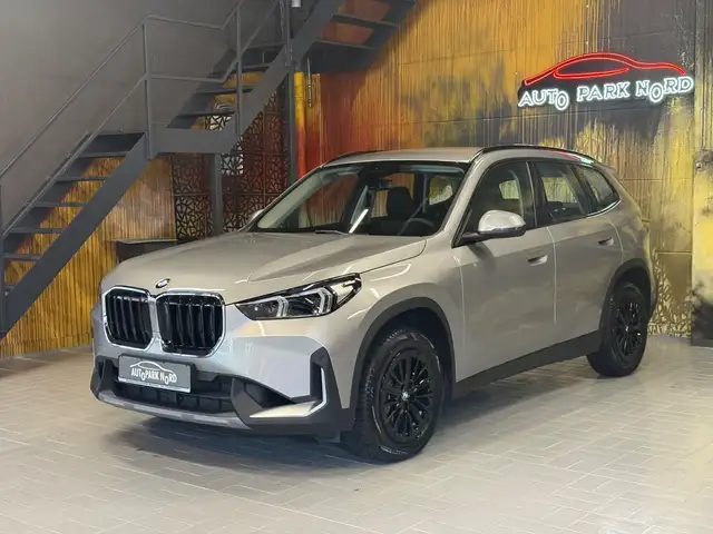 BMW X1 view 3