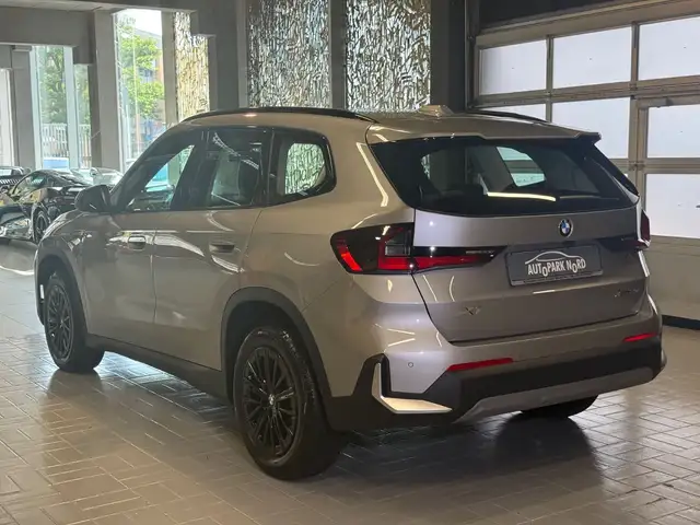 BMW X1 view 5