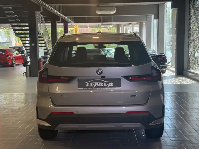 BMW X1 view 6