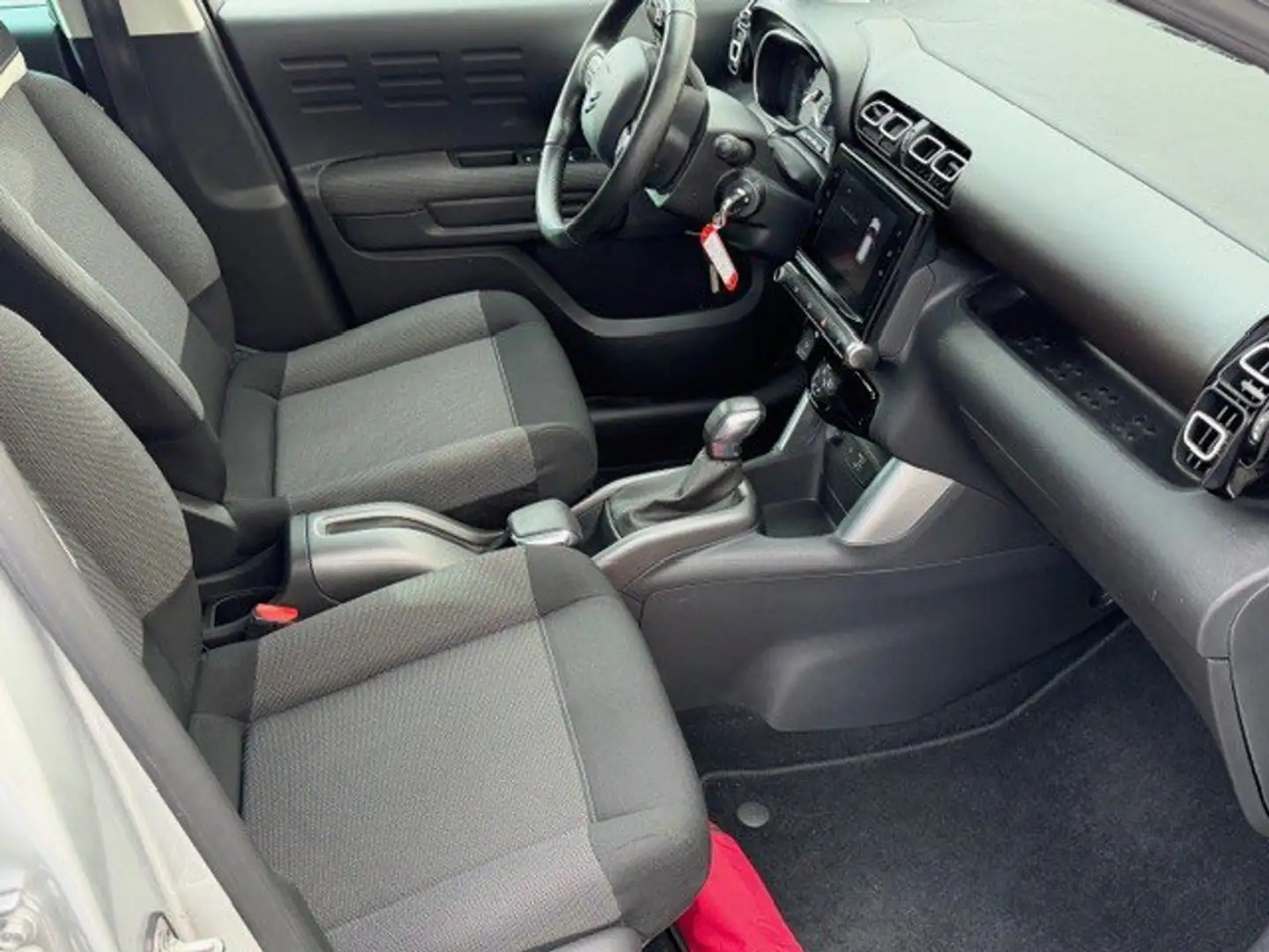 Citroen C3 Aircross *GPS*CAMERA* 1.2 BENZ 110 PK EAT SHINE Grijs - 2