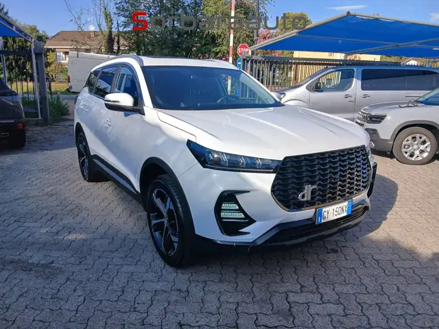 DR Automobiles DR6.0 view 4