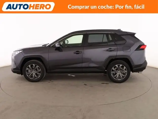 Toyota RAV4 view 3