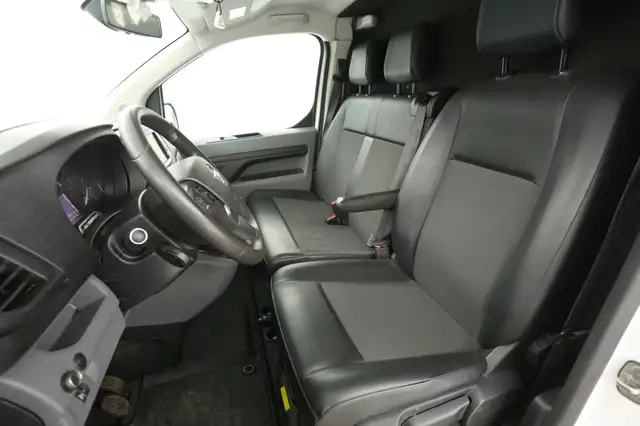 Opel Vivaro view 3