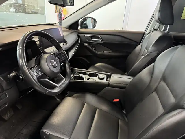 Nissan X-Trail view 8