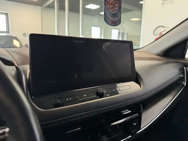 Nissan X-Trail view 12