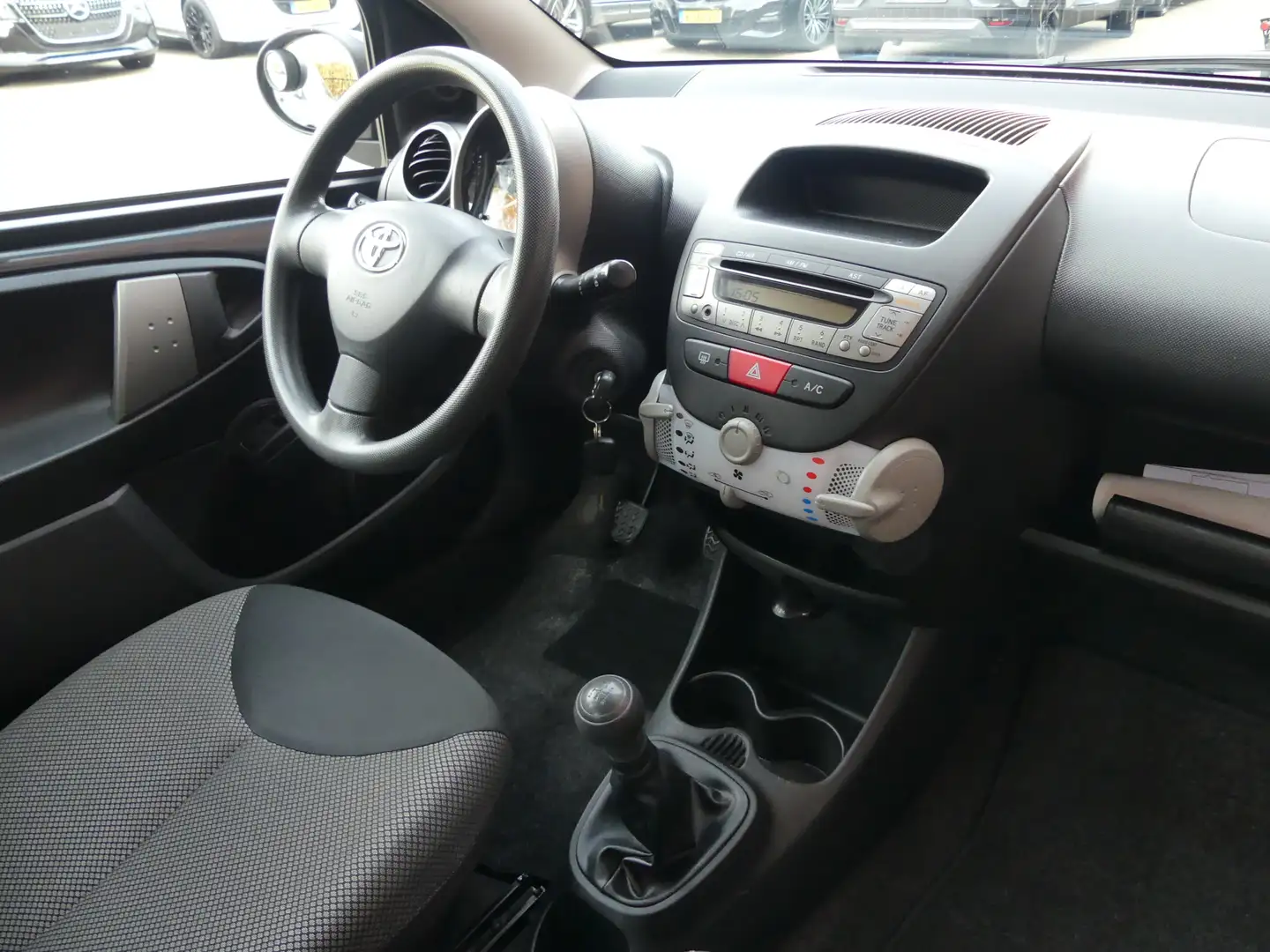 Toyota Aygo 1.0 VVT-i Comfort / Airco Gris - 2