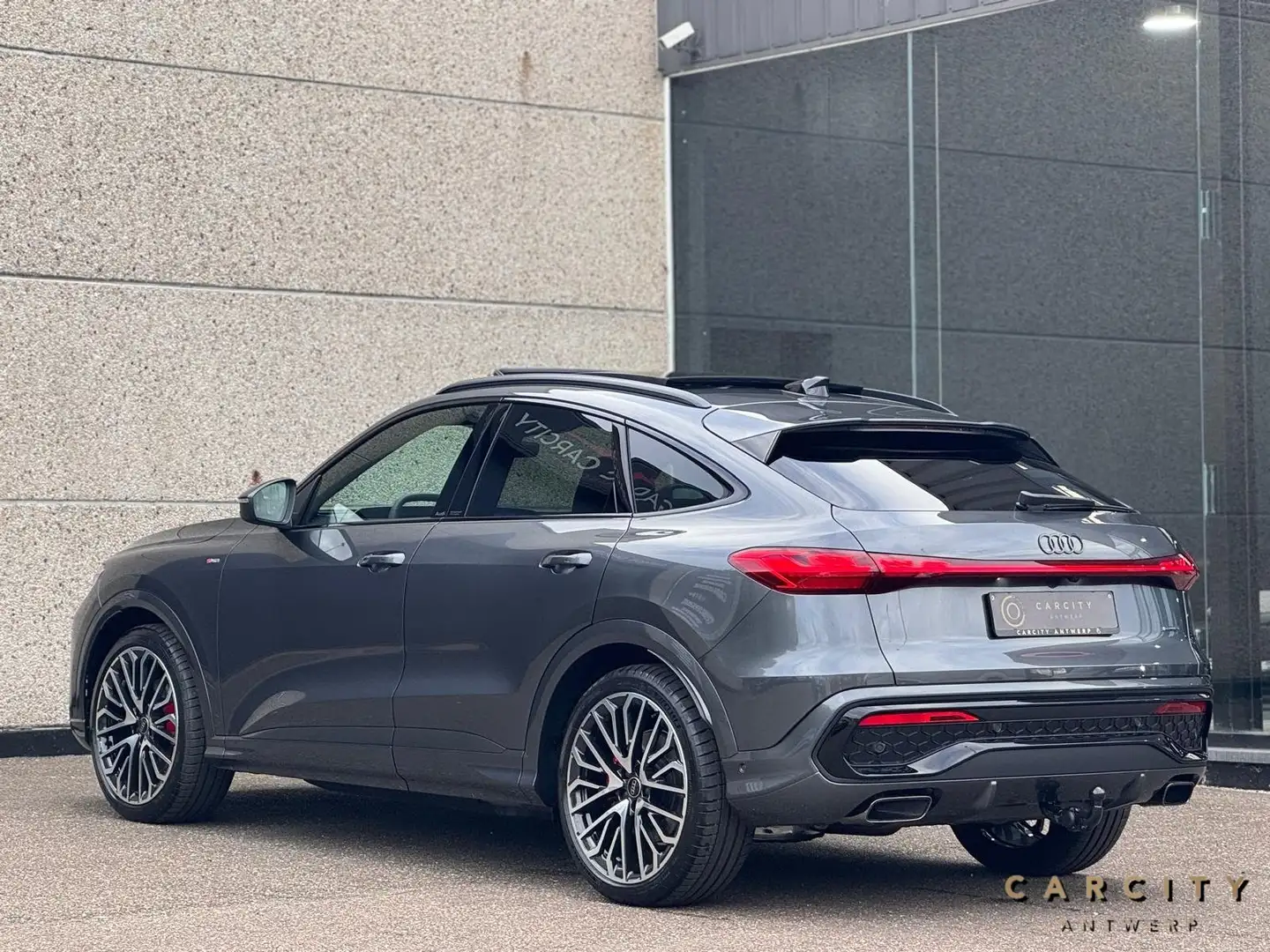 Audi Q5 Q5 Sportback TFSI quattro | CARBON | MASSAGE | Grijs - 2