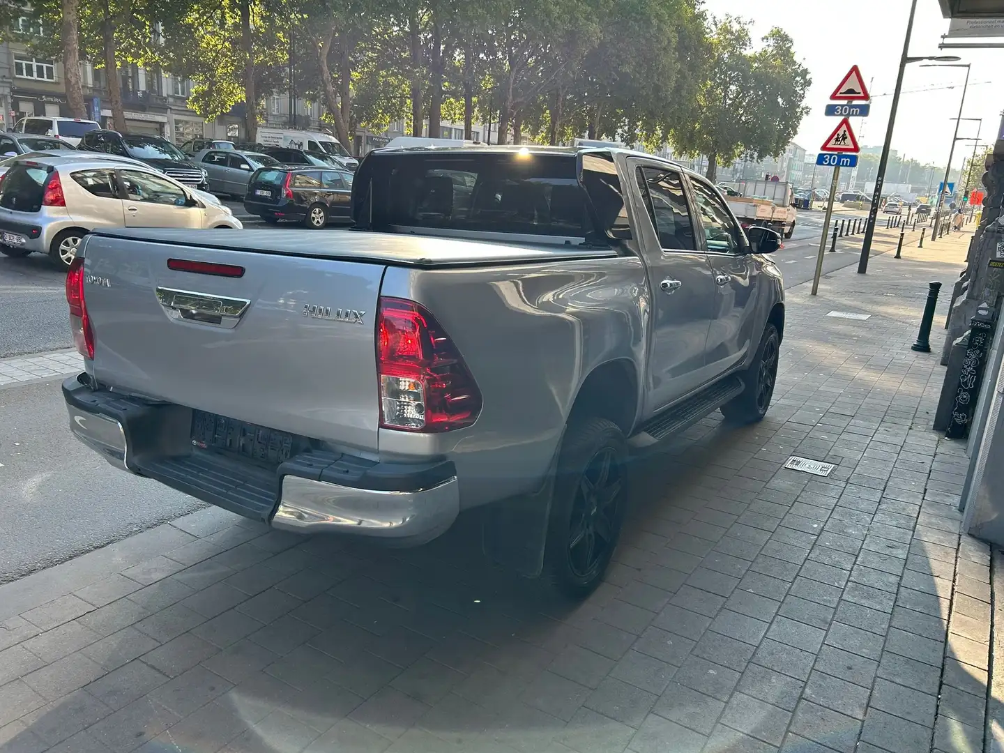 Toyota Hilux Hilux 2.8 D-4D 4WD Gris - 2