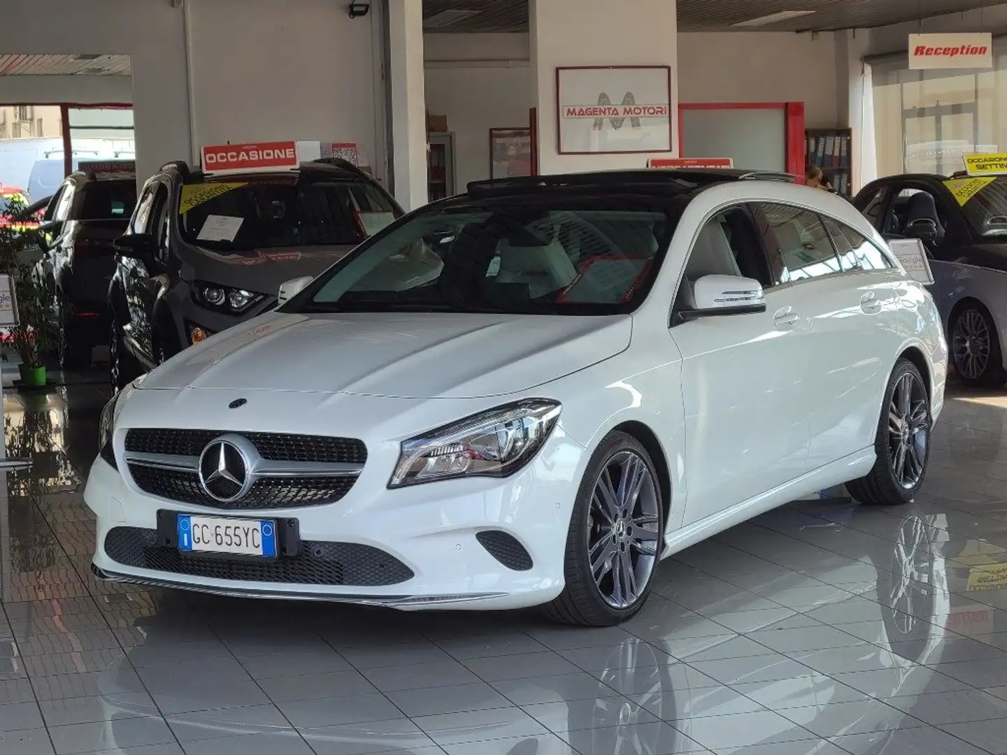 Mercedes-Benz CLA 180 Shooting Brake Sport Bianco - 1