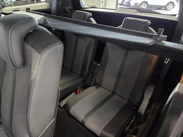 Peugeot 5008 view 19