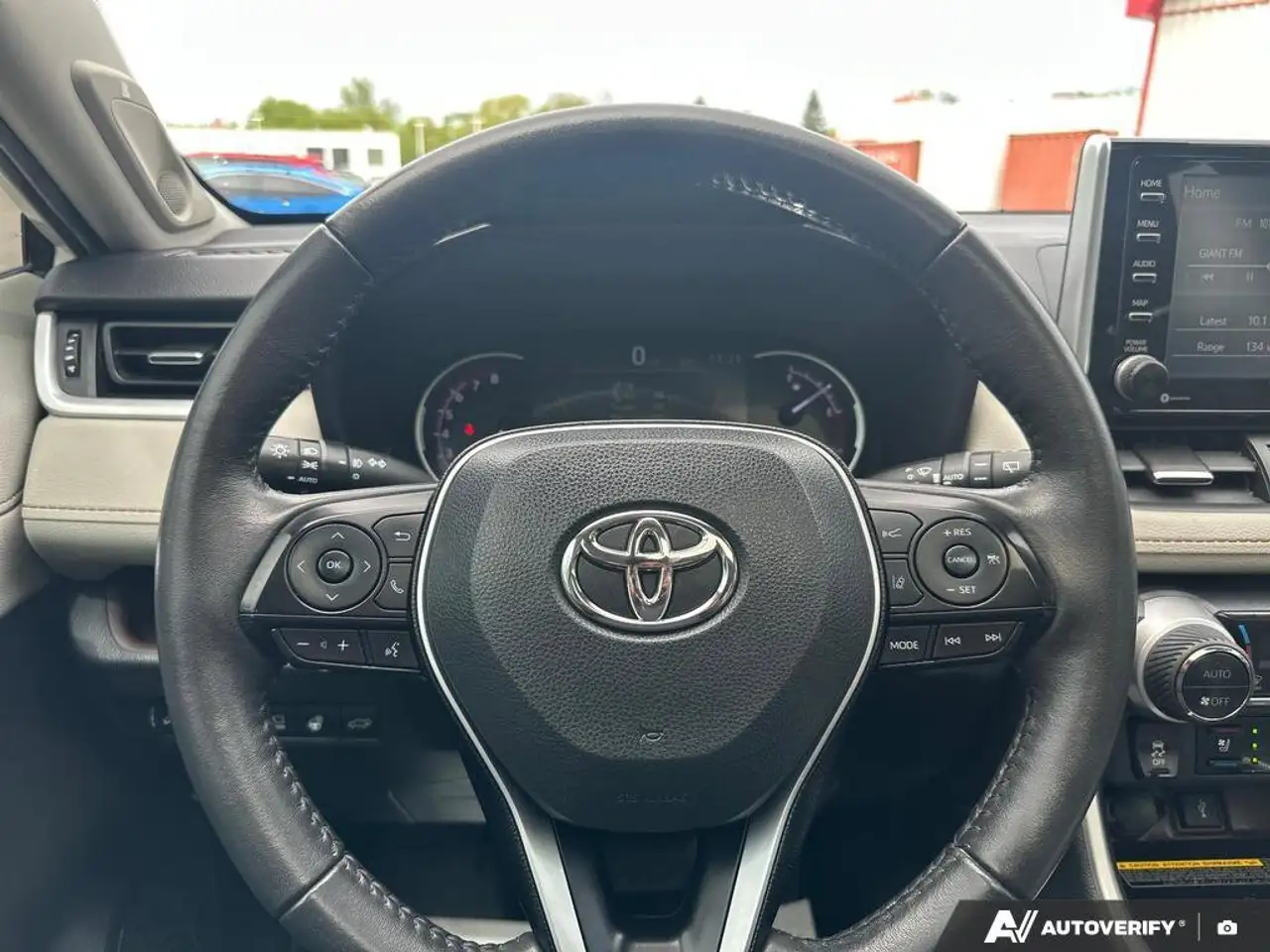 Toyota RAV 4 снимка Toyota RAV 4