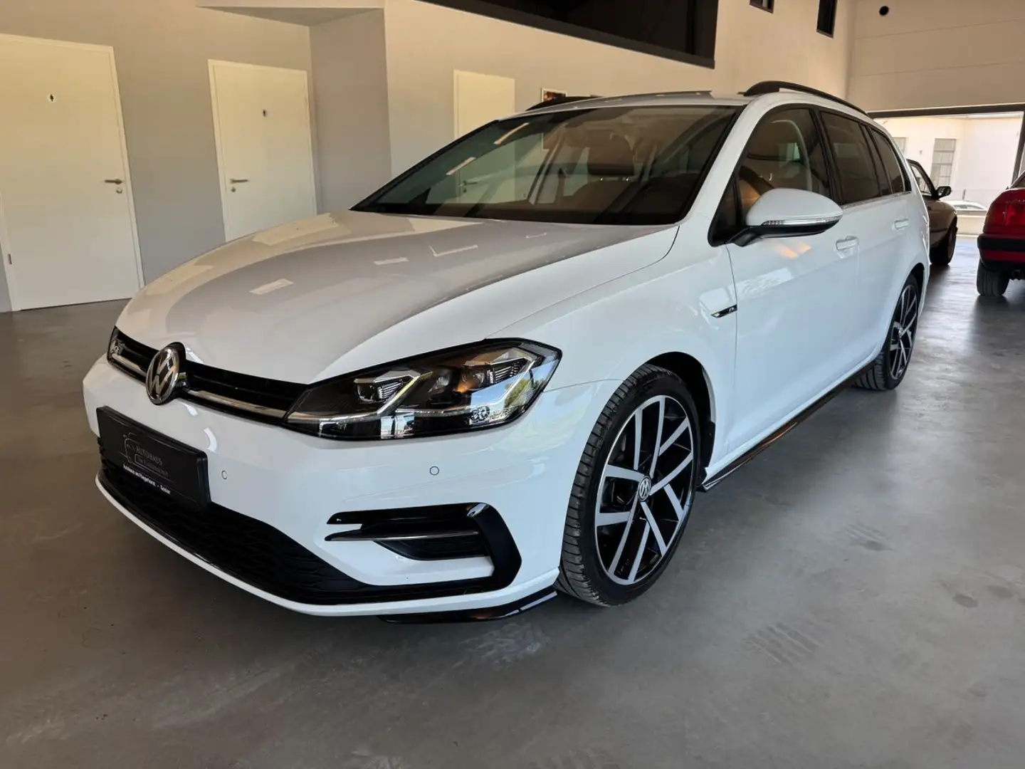 Volkswagen Golf VII Variant 1.5 TSI R-Line LED/ACC/PDC/Navi Weiß - 1