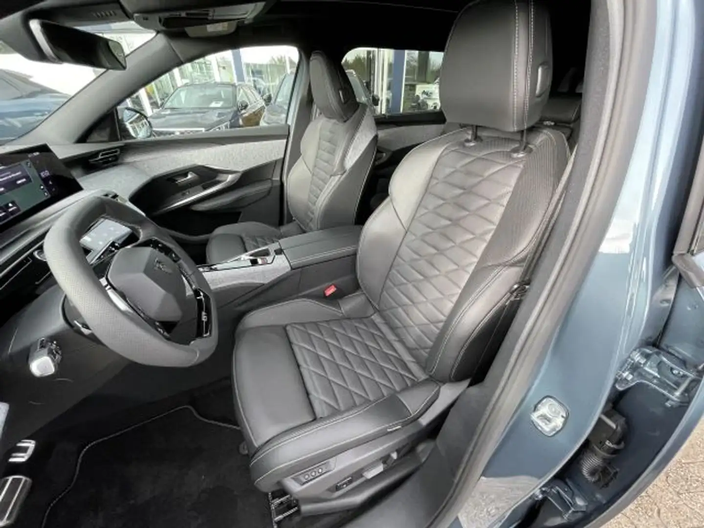 Peugeot 5008 Elektro 210 GT Albastru - 2