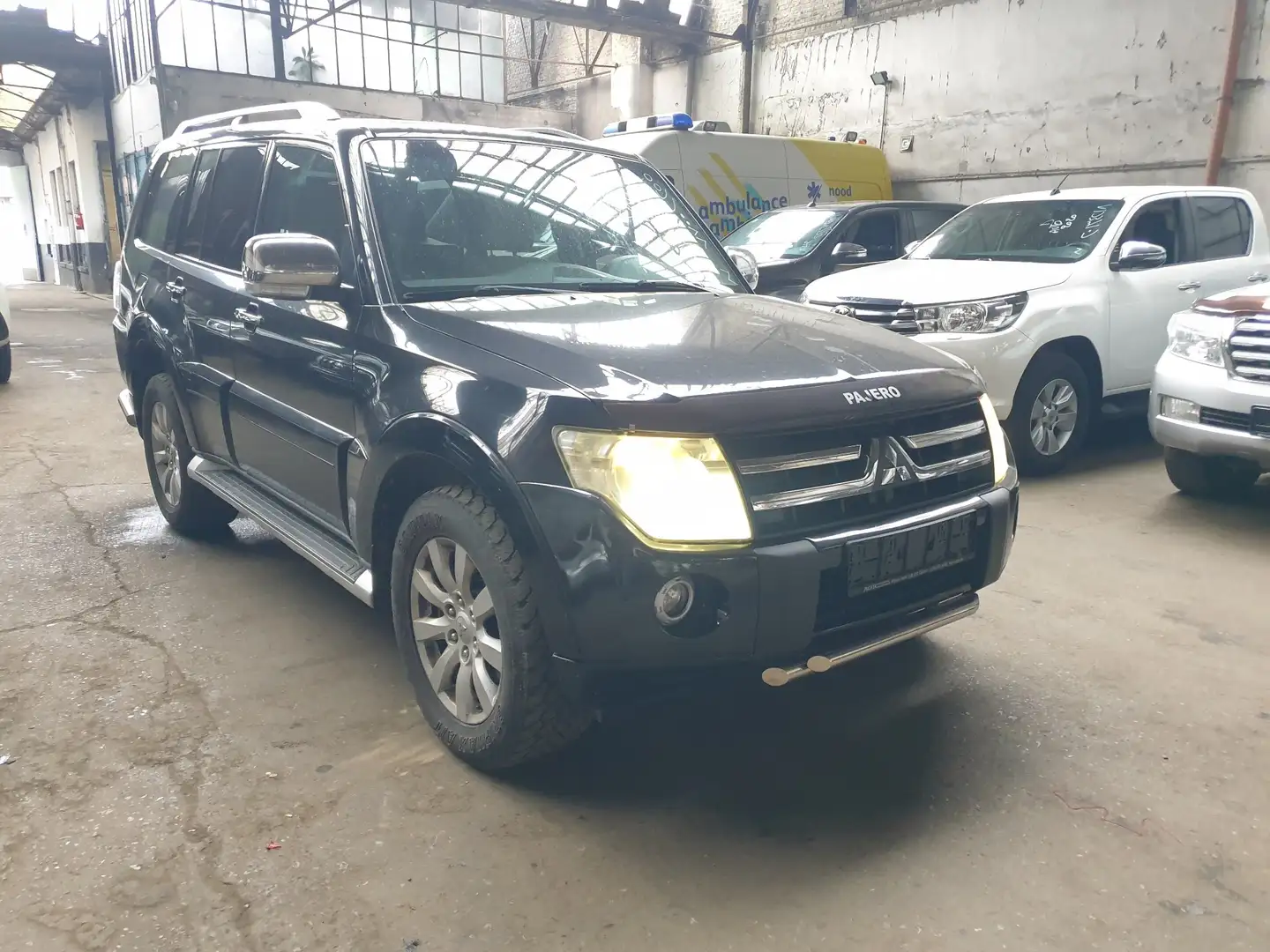 Mitsubishi Pajero 3.2 DI-D Instyle FAP Negro - 2
