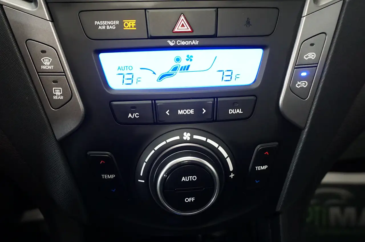Hyundai SANTA FE снимка Hyundai SANTA FE