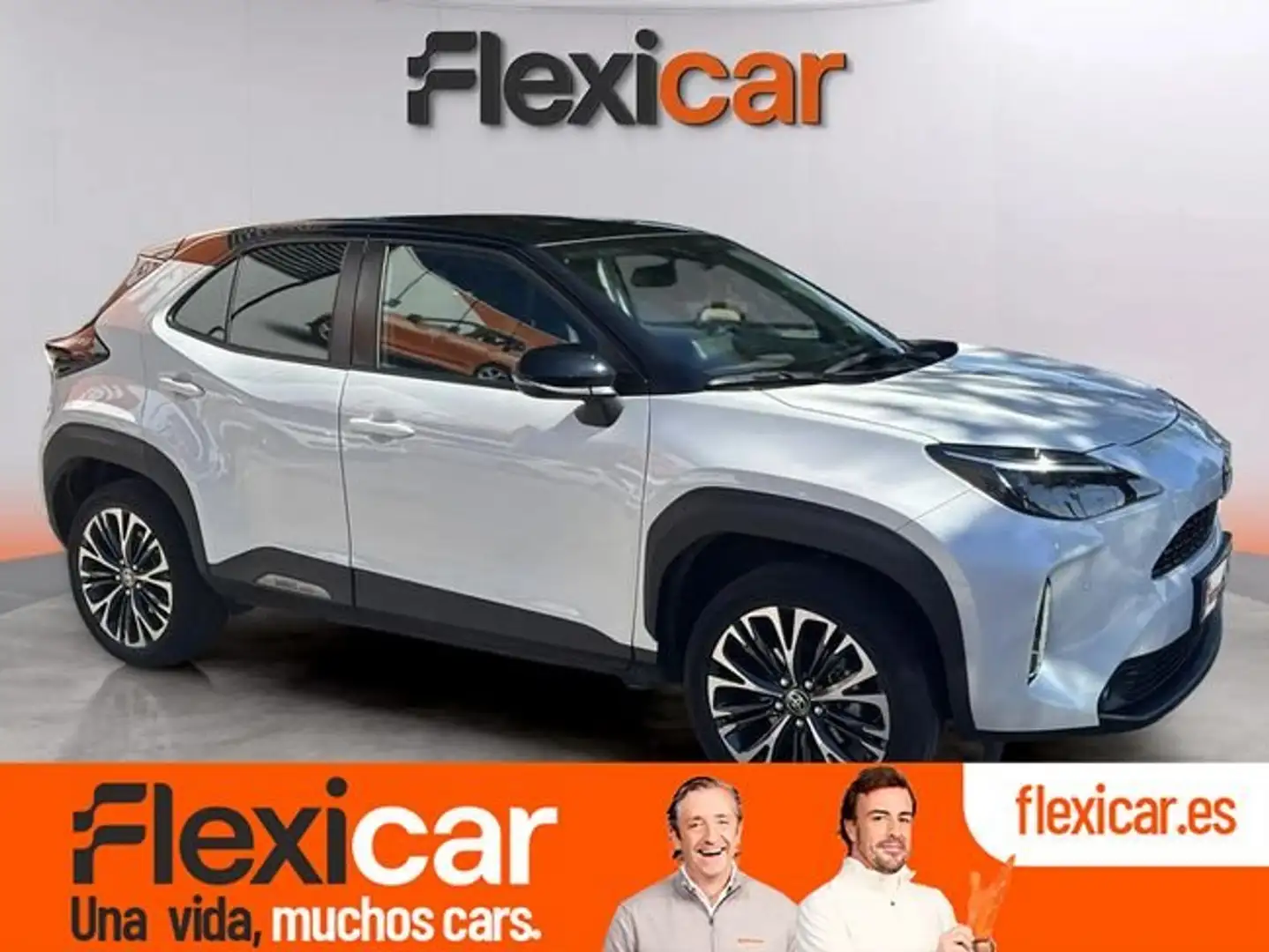 Toyota Yaris Cross 120H Style Bi-Tono Blanco - 1