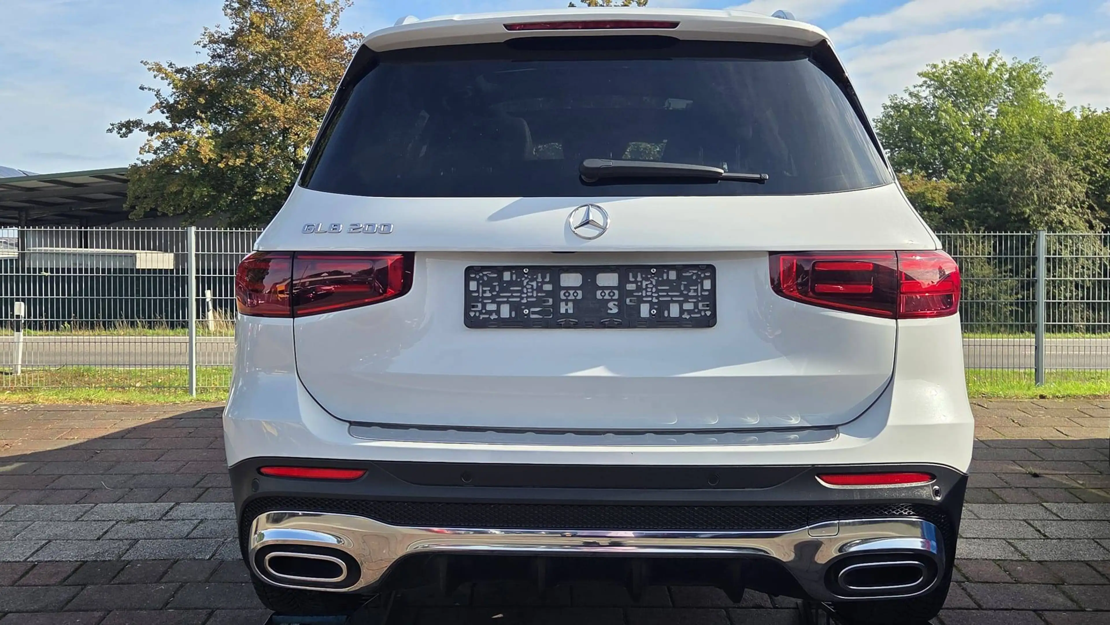 Mercedes-Benz GLB 200 GLB 200 AMG Panorama Distronic Memory Keyless — photo 10